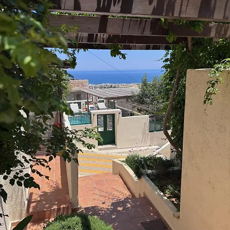 アパートホテル Kalimera Village 4*