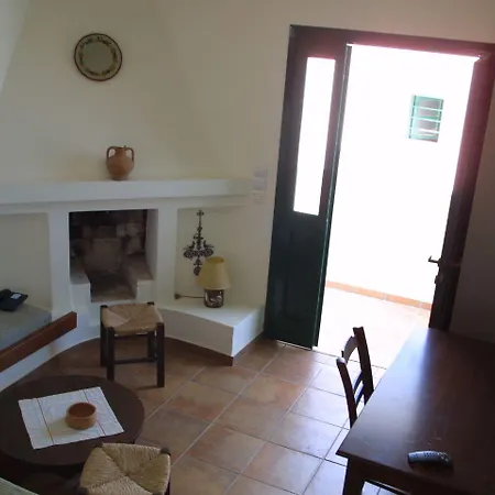 Kalimera Village מלון דירות הרסוניסוס